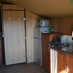 Camping Tente Avec Vue Sur L'aubrac Bessuejouls