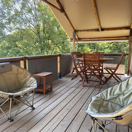Campsite Tente Avec Vue Sur L'aubrac