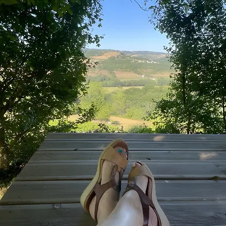 キャンプ場 Tente Avec Vue Sur L'aubrac Bessuejouls